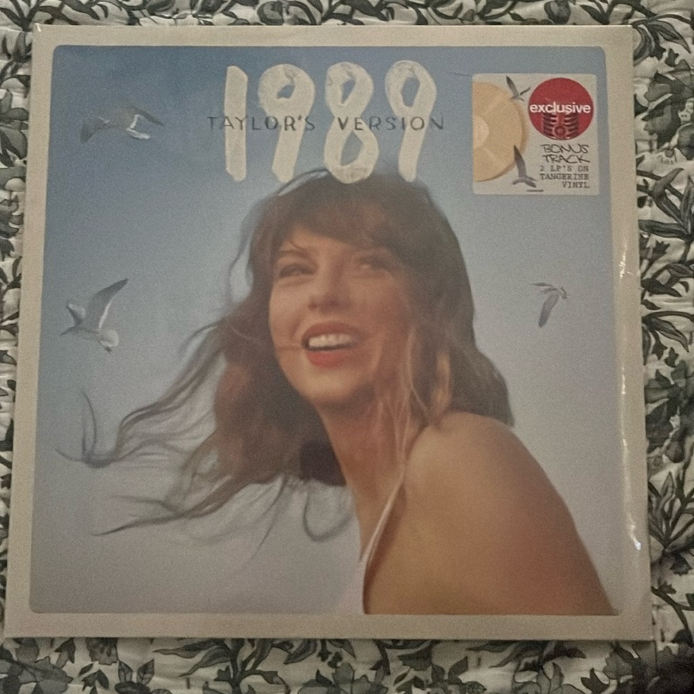Taylor Swift 1989 Album Cover - Blue, White, Cream